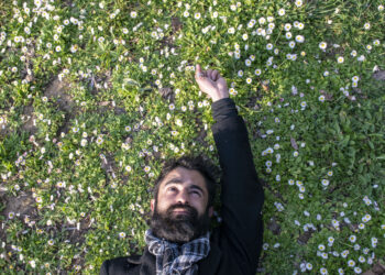 Thiago sonha ganhar a vida como pianista para ajudar a causa autista