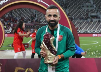 “Não é fácil entrar no futebol profissional não tendo sido jogador”