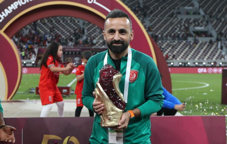 “Não é fácil entrar no futebol profissional não tendo sido jogador”