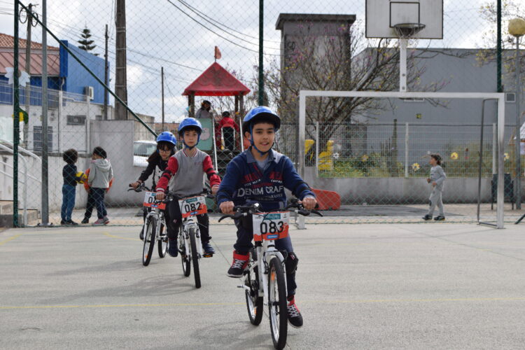 Pedalar por mais exercício físico e um futuro melhor