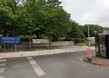A braços com falta de pessoal, Centro Hospitalar do Oeste dispensa 15 enfermeiros