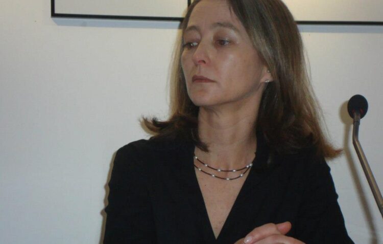 Maria Inácia Rezola é nova comissária para as comemorações dos 50 anos do 25 de Abril