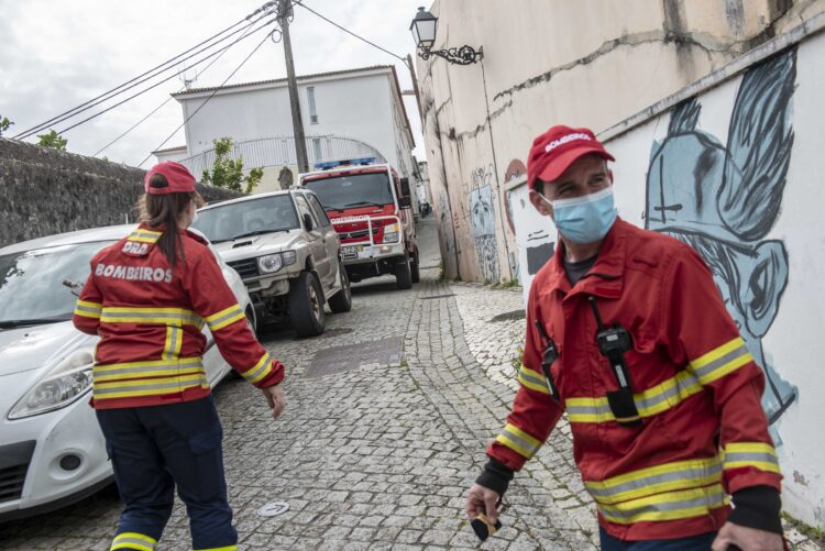 Acessibilidades e falta de água condicionam combate a incêndios no centro histórico de Leiria