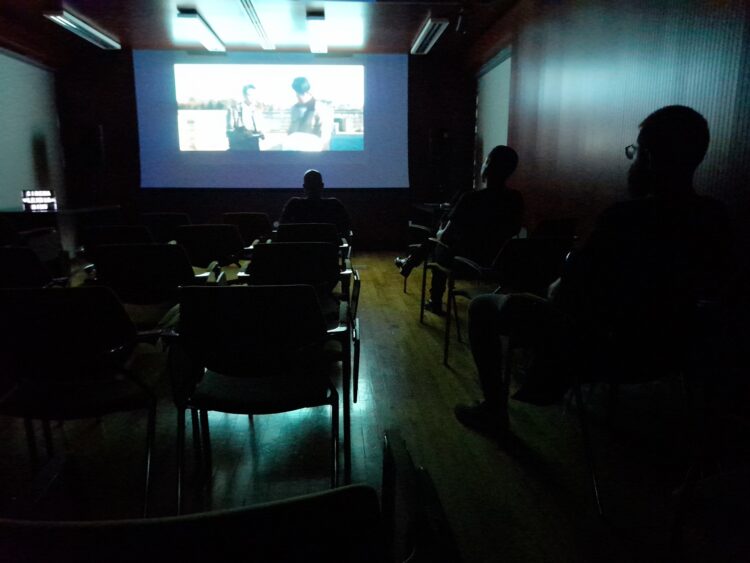Há filmes nas tardes do m|i|mo e uma espécie de cineclube com entrada livre