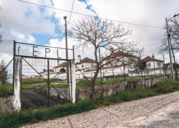Moradores do bairro da prisão com ordem para devolver casas de função