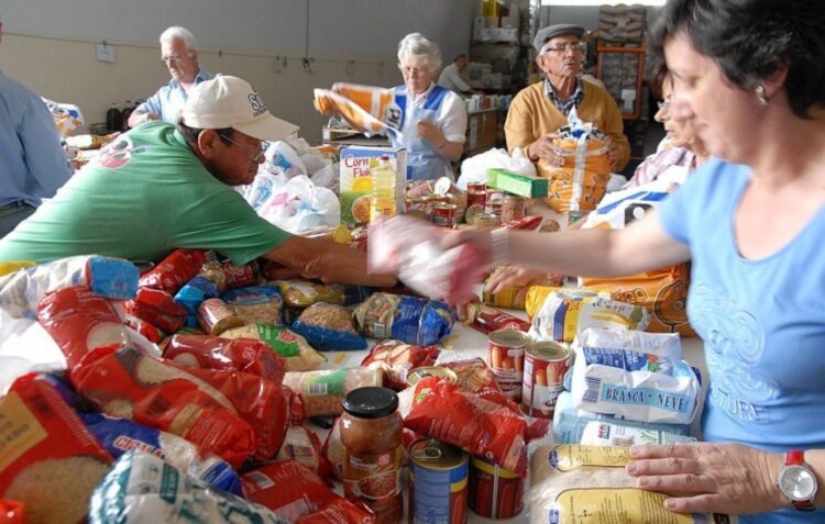 Banco Alimentar de Leiria-Fátima recolhe mais de 20 toneladas de alimentos no primeiro dia da campanha