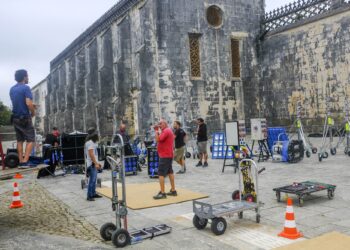 Batalha: adiadas filmagens com donzelas e dragões, estrelas da Netflix e muitos actores locais