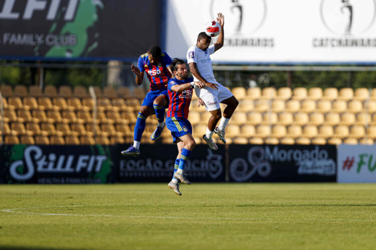 União de Leiria a um “jogo difícil e competitivo” de estar mais perto de subir