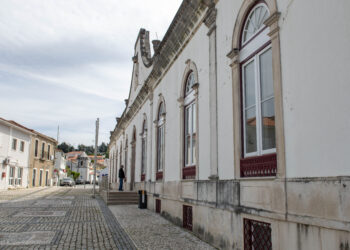 Porto de Mós pede 3,5 milhões à banca para obras de saneamento