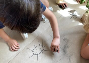 Descoberta, exploração e autonomia individual através das artes