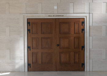 Tribunal de Peniche absolve médico acusado de homicídio negligente
