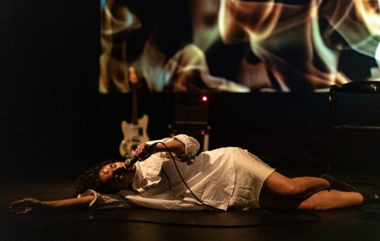 Teatro do Eléctrico encerra Sinopse com A Voz Humana, que também é um concerto rock