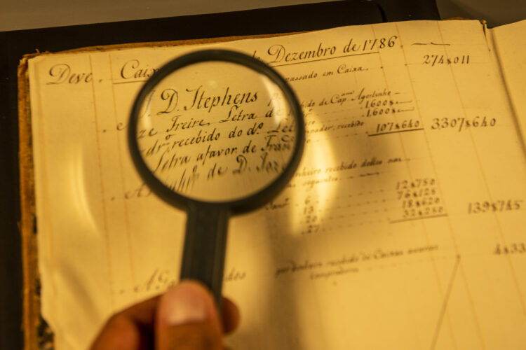 Arquivos municipais,  preciosos guardiões  da história  e da identidade local