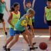 Driblar entre resultados para atirar ao cesto da formação