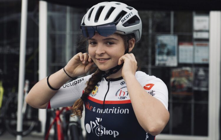 Nádia Alexandre vai pedalar pela região com as cores portuguesas