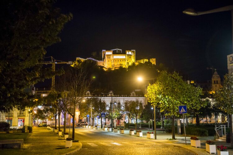 Leiria com trânsito cortado entre a rotunda do Sinaleiro e o largo do Papa