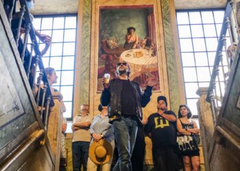 A Porta acabou, viva A Porta. E a pousada da juventude continua aberta com cinema, música, artes plásticas e oficinas