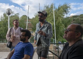 Nos bastidores do Nascentes prepara-se um festival que leva música e petiscos para o rio