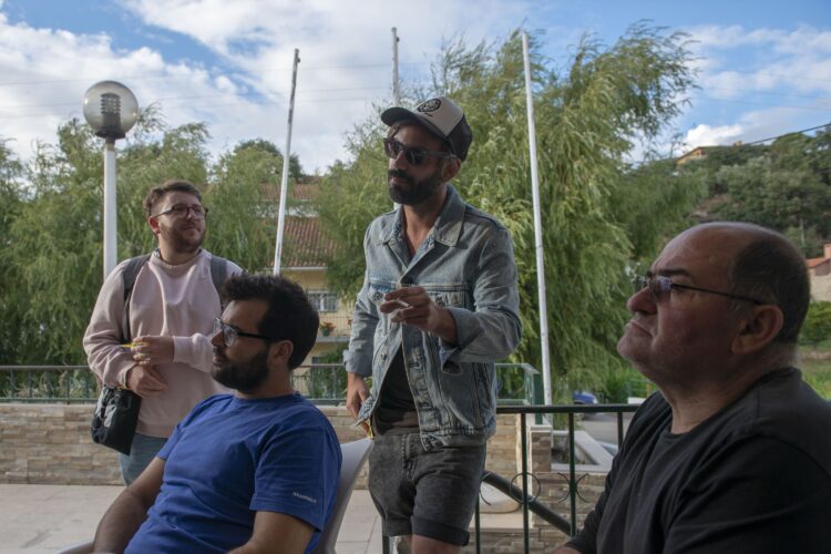 Nos bastidores do Nascentes prepara-se um festival que leva música e petiscos para o rio