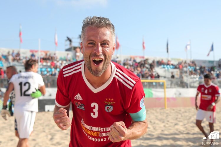 Tiago Batalha, o enfermeiro nazareno que fez história no futebol de praia português