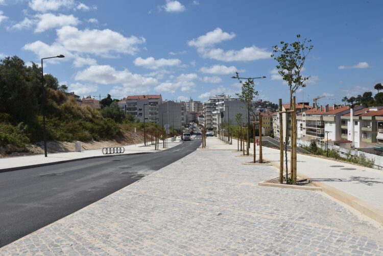 Abre hoje ao trânsito novo troço da Av. Humberto Delgado, em Leiria
