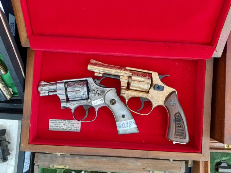 Das grandes guerras à cultura pop, uma história contada com armas
