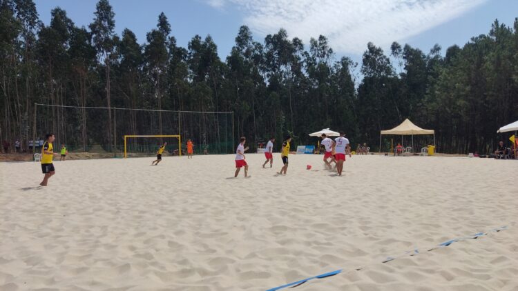 GD Ilha constrói o único campo de futebol de praia de Pombal