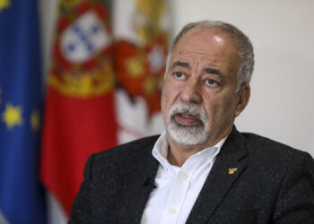 António Nunes: “Aos bombeiros deve ser entregue o combate”