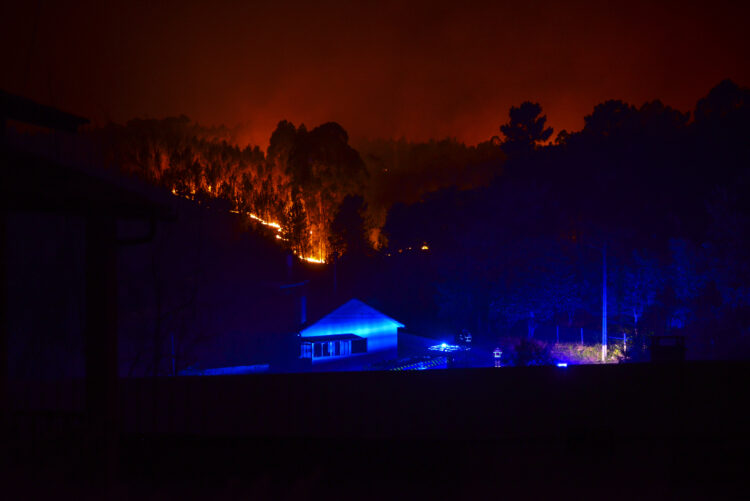Fogos deixam várias freguesias da região sem electricidade