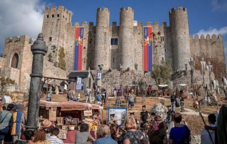 Festas, romarias e peregrinações dão vida ao Mercado Medieval de Óbidos