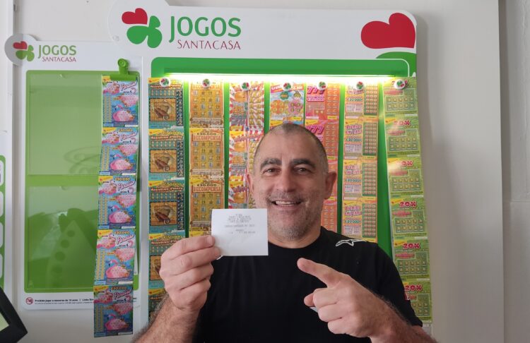 Café Cordeiro entrega prémio do M1lhão: “o apostador ficou muito contente”