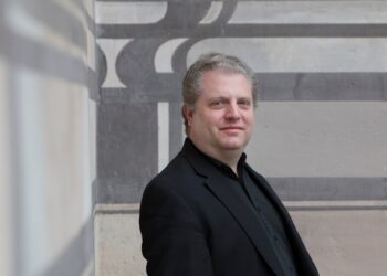 Organista norte-americano Stephen Tharp dá concerto na Sé de Leiria