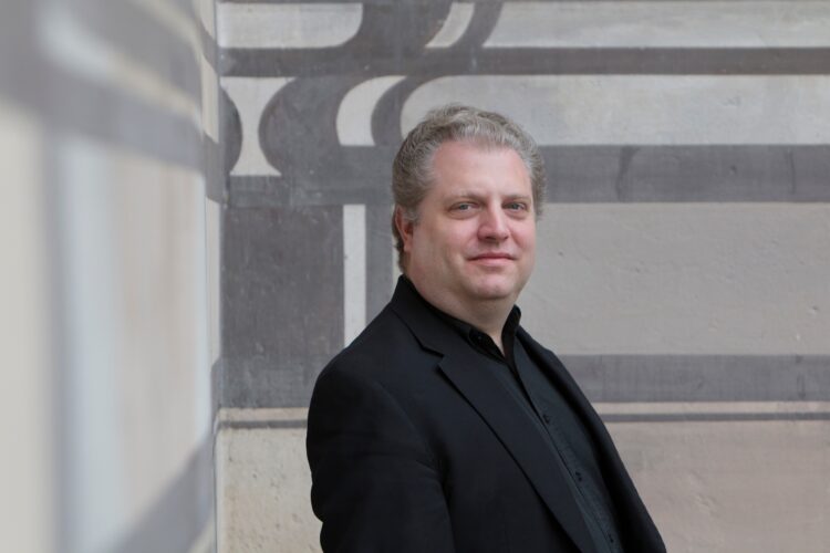 Organista norte-americano Stephen Tharp dá concerto na Sé de Leiria