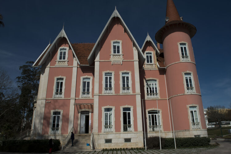 Vereador socialista propõe gabinete para emigrantes e imigrantes