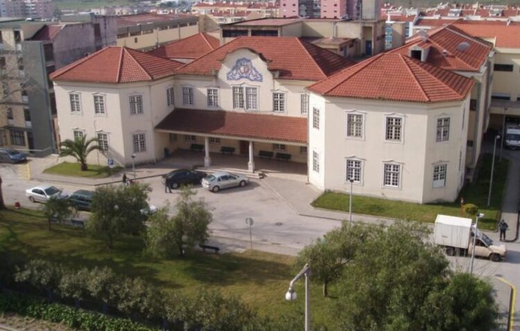 Diretora clínica do Centro Hospitalar do Oeste demite-se