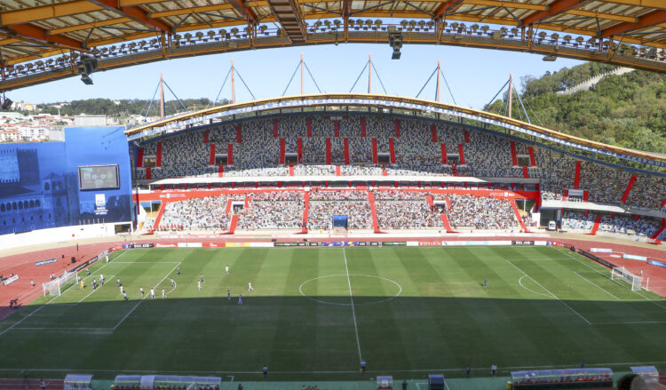 Jogo da Supertaça feminina transferido para “proteger qualidade do relvado de Leiria”