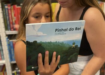 ‘Pinhal do Rei’: um livro sobre a floresta e a região para sensibilizar as crianças para o risco dos fogos