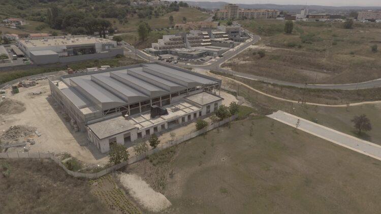 Câmara ausculta população sobre futuro do Merco-Alcobaça