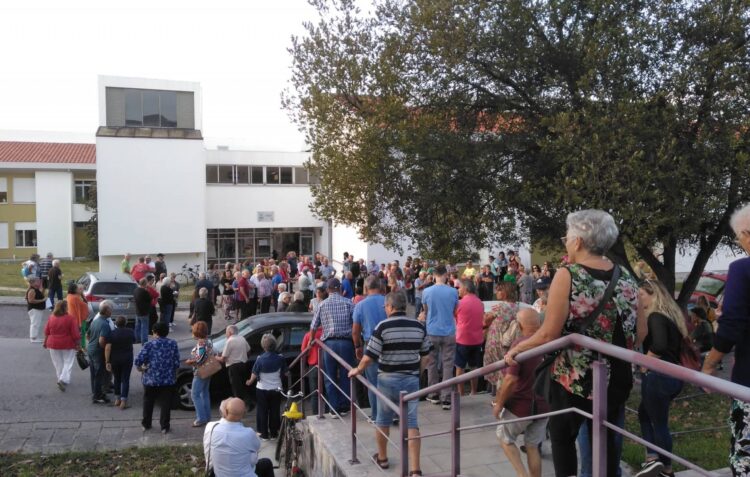Marinha Grande manifestou-se hoje pelo fim dos “pensos rápidos” na saúde do concelho