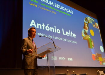 Escola deve fomentar felicidade, autonomia e espírito crítico