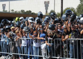 Benção dos capacetes reúne milhares de motociclistas em Fátima