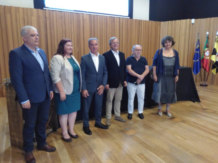 Estado arrecadou 17 milhões de euros com lenha do Pinhal de Leiria. Até agora investiu 3,6 milhões