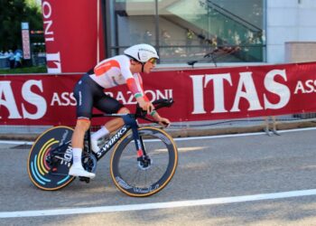 João Almeida disputa esta madrugada contra-relógio no Campeonato do Mundo de Estrada