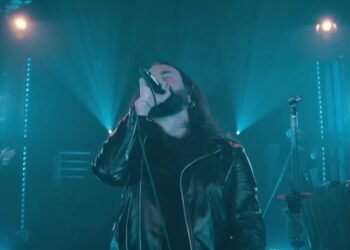 Já está disponível o álbum e DVD de Moonspell gravado ao vivo nas Grutas de Mira de Aire, a 80 metros de profundidade