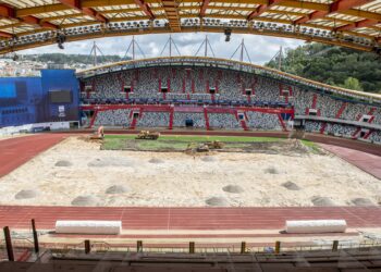 Município faz “maior intervenção de sempre” no relvado do estádio de Leiria