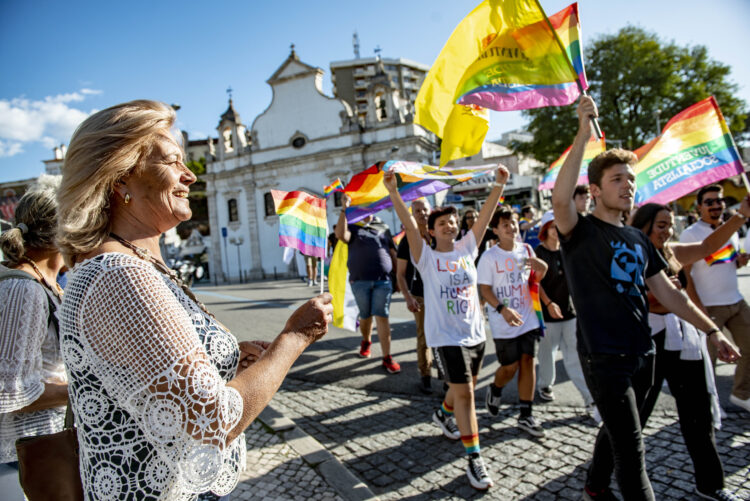 Leiria coloriu-se para defender direitos LGBTQIA+
