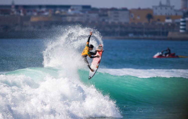 Peniche recebe novamente o circuito mundial de surf em 2023