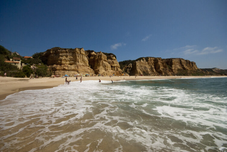 Corpo de jovem desaparecido no mar de Vale Furado encontrado hoje