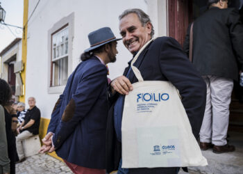 Como uma vaga gigante de ideias, reabre-se o livro do Folio em Óbidos