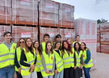 Alunos da Escola Secundária de Pombal ficaram a conhecer como se produz cerâmica para construção sustentável